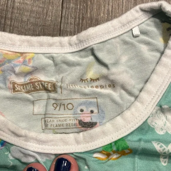 9/10 Short Sleeve Two Piece Little Sleepies - Picture 2 of 4